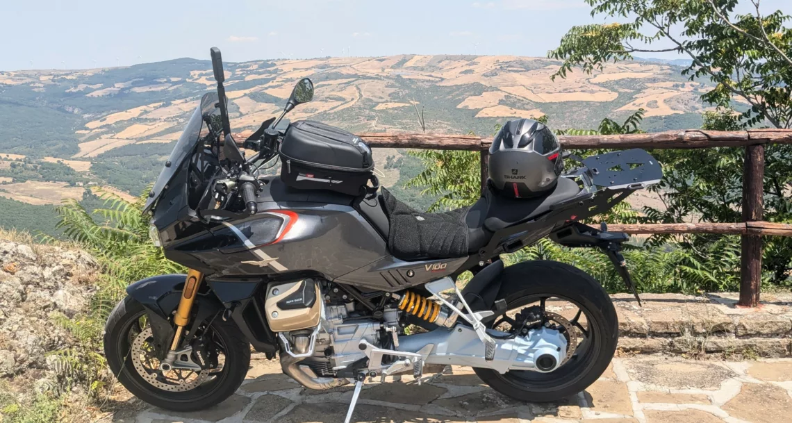 foto planetario osservatorio astronomico anzi ss92 laurenzana moto guzzi v100 mandello s